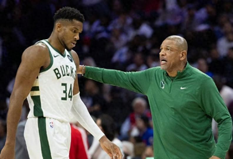 爱游戏体育-落后41分！落后39分！老里甩锅，字母哥自己选择的路跪着也要走完