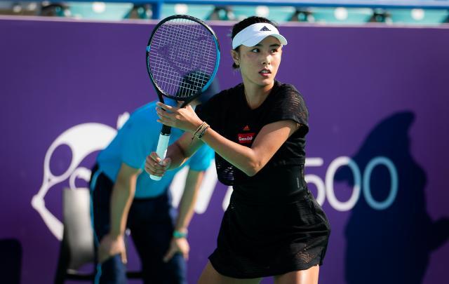 爱游戏-缺少比赛+隔离影响？澳网热身赛中国金花开局不利